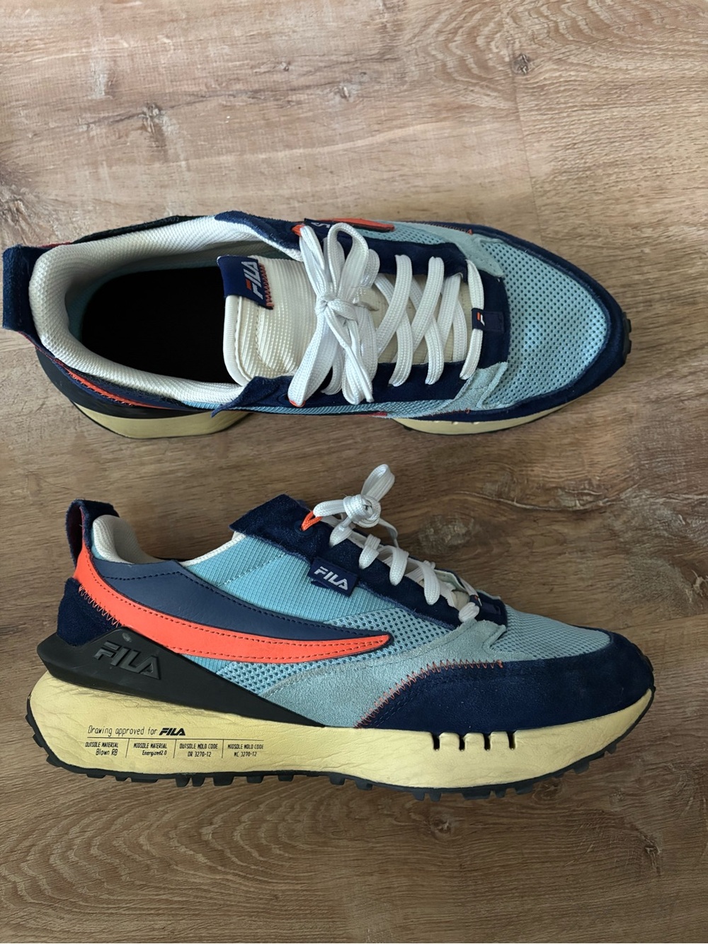 FILA Men's Light Blue Navy & Orange Retro Runner